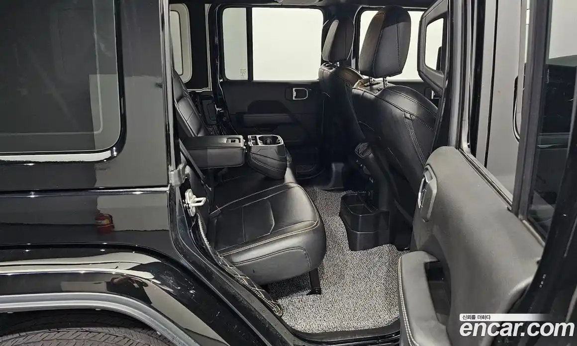 Jeep Wrangler 2023 2.0 Автомат в Москве № 215448, фото 9