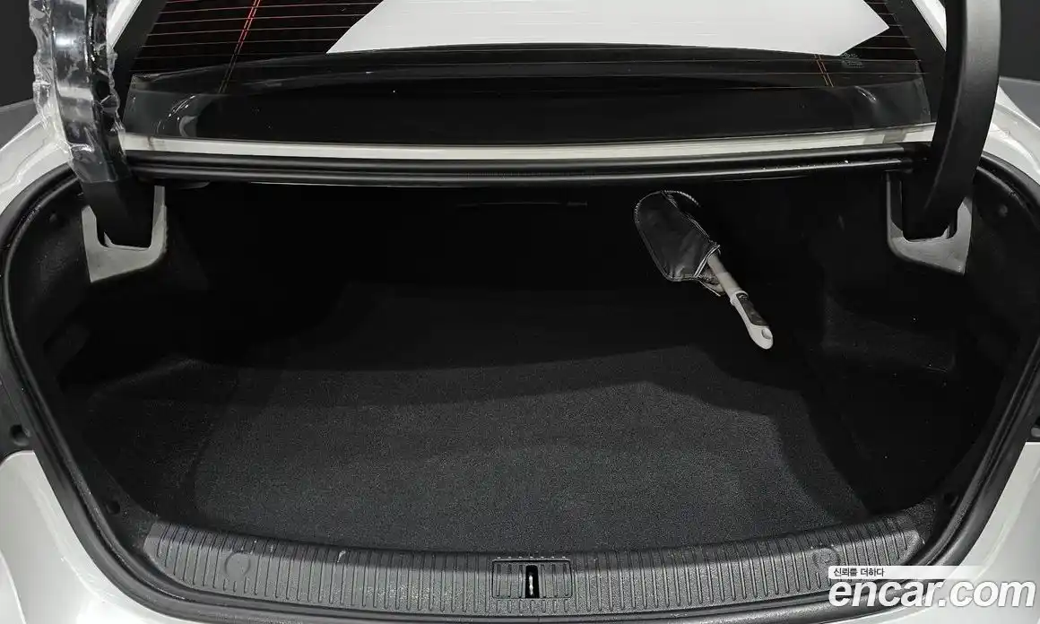 Renault SM6 2022 2.0 Автомат в Москве № 223913, фото 11