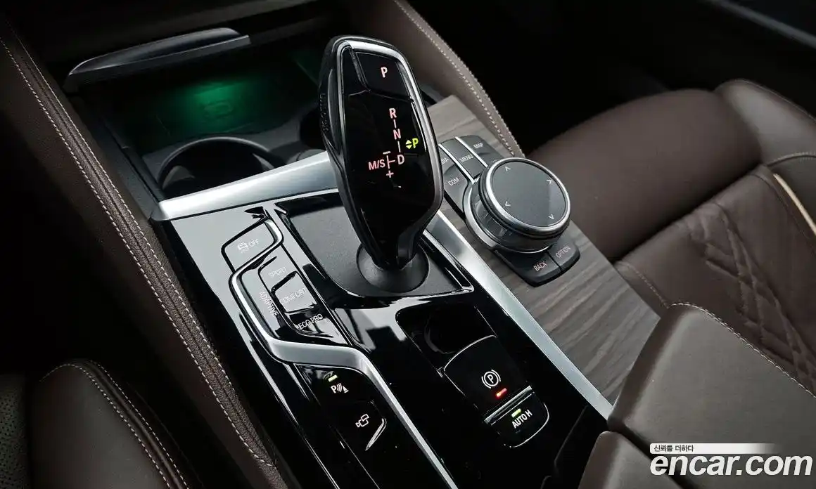 BMW 5-Series 2021 4.4 Автомат в Москве № 229007, фото 17