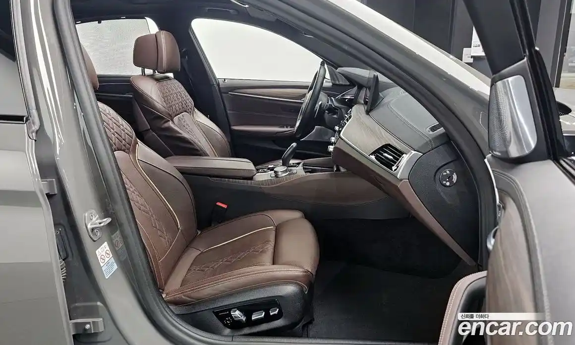 BMW 5-Series 2021 4.4 Автомат в Москве № 229007, фото 18