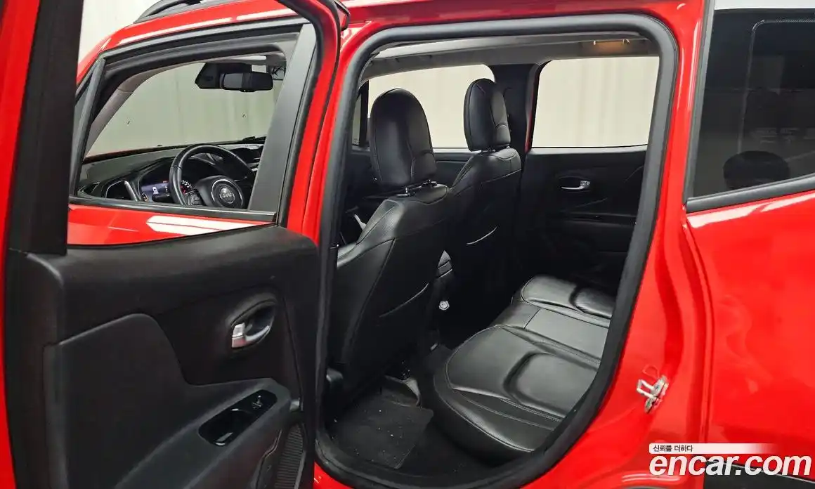 Jeep Renegade 2021 2.4 Автомат в Москве № 232701, фото 18