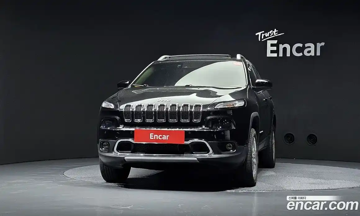 Jeep Cherokee 2015 2.0 Автомат в Москве № 232774, фото 16