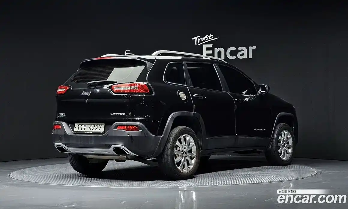 Jeep Cherokee 2015 2.0 Автомат в Москве № 232774, фото 17