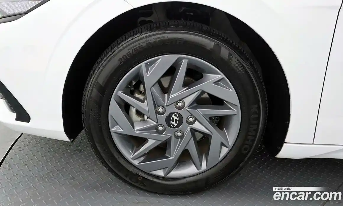 Hyundai Avante 2024 1.6 Автомат в Москве № 238994, фото 18