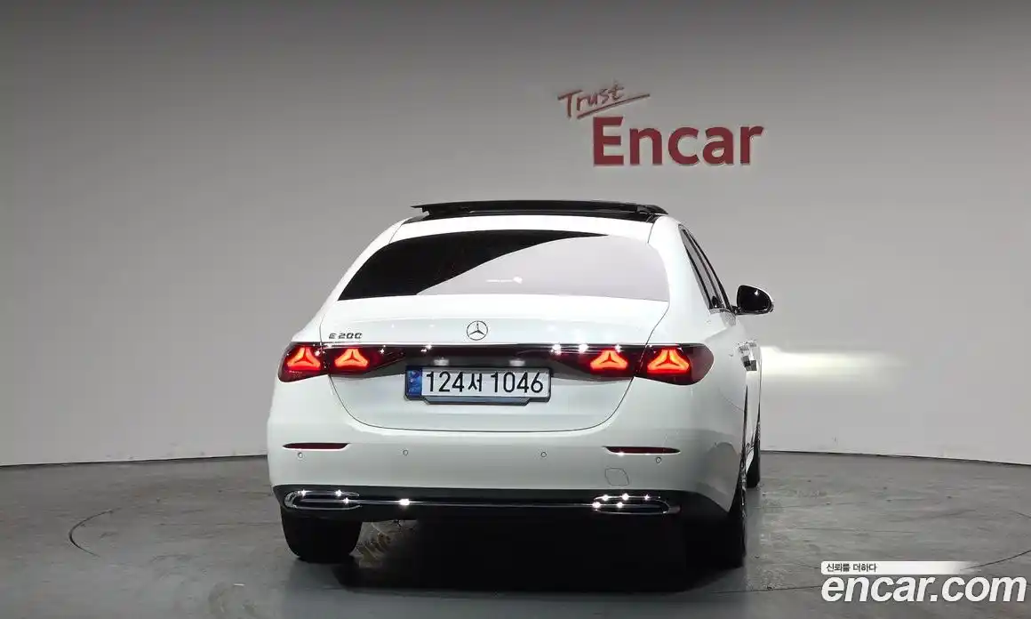 Mercedes-Benz E-Class 2024 2.0 Автомат в Москве № 262306, фото 16