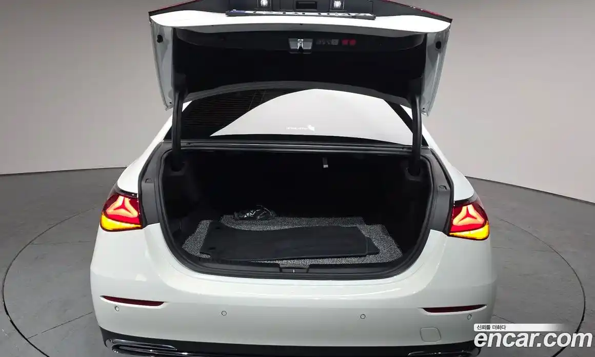 Mercedes-Benz E-Class 2024 2.0 Автомат в Москве № 262306, фото 20