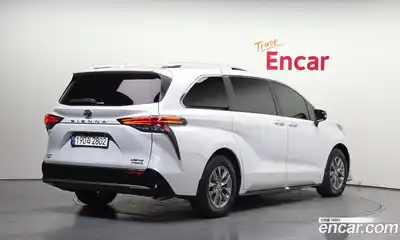 Toyota Sienna, 2024