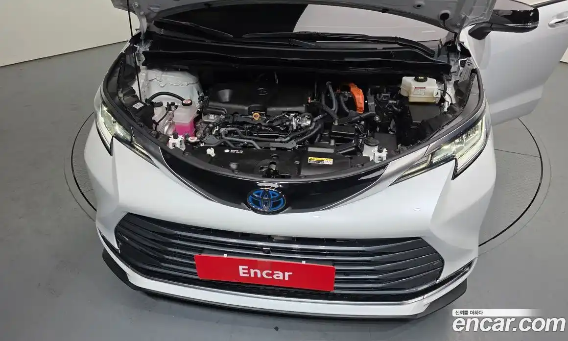 Toyota Sienna 2024 2.5 Автомат в Москве № 271198, фото 7