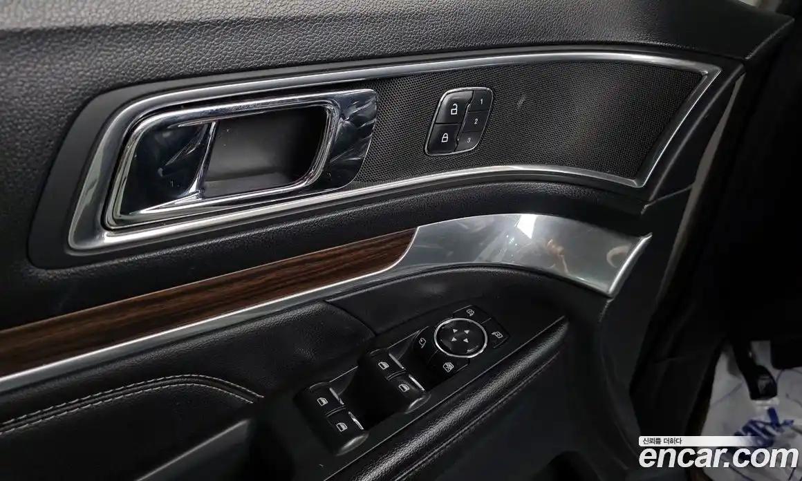 Ford Explorer 2017 2.3 Автомат в Москве № 273478, фото 11