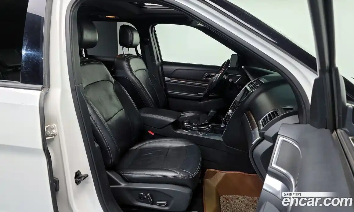 Ford Explorer 2017 2.3 Автомат в Москве № 273478, фото 18