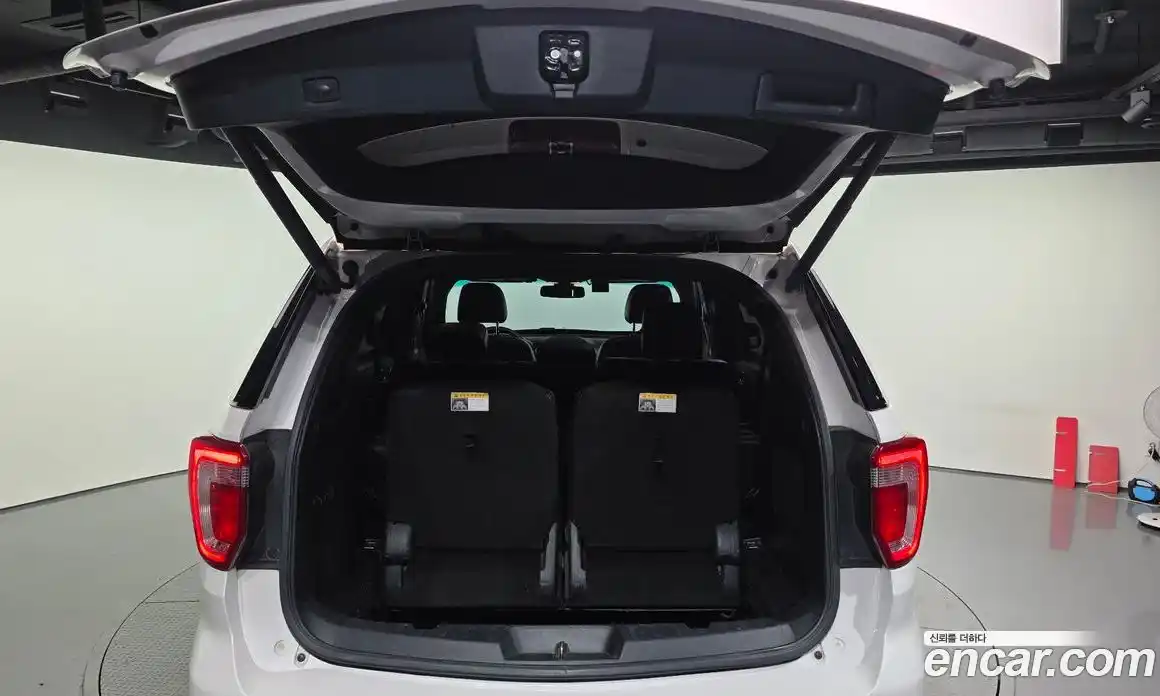 Ford Explorer 2017 2.3 Автомат в Москве № 273478, фото 19