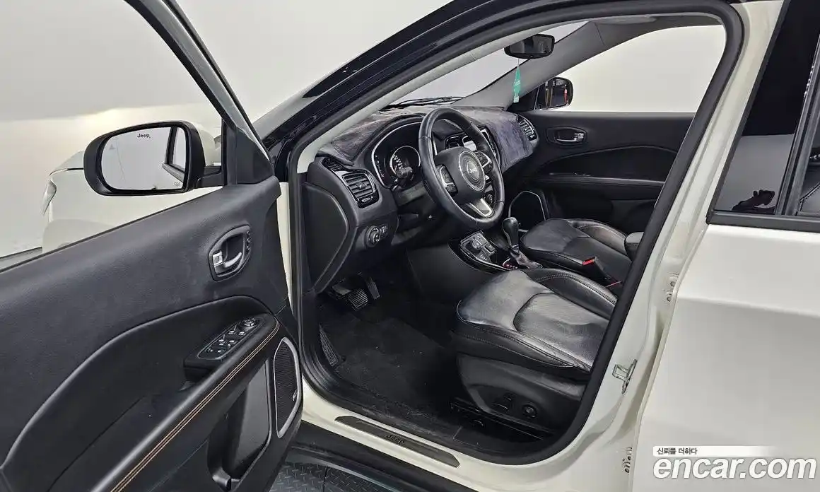 Jeep Compass 2018 2.4 Автомат в Москве № 278484, фото 14