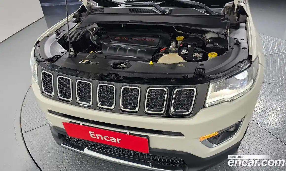 Jeep Compass 2018 2.4 Автомат в Москве № 278484, фото 18