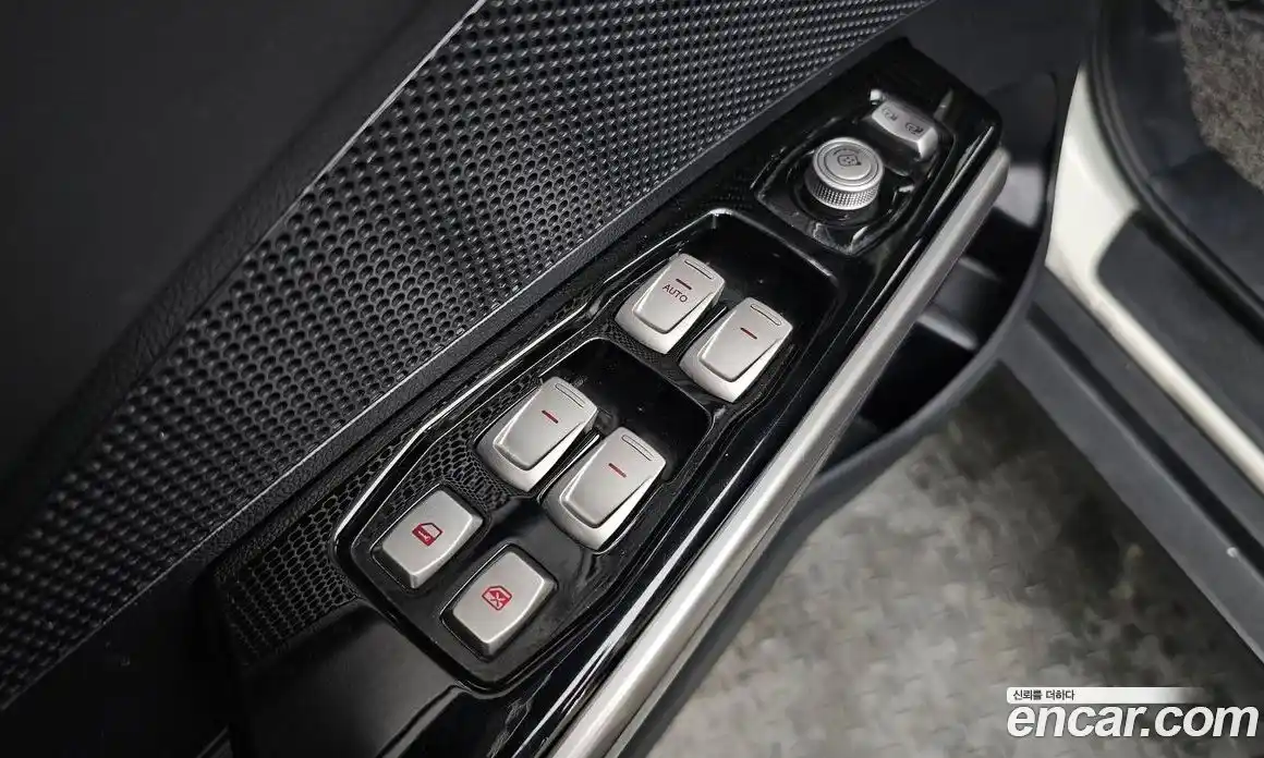 SsangYong TIBOLI 2015 1.6 Автомат в Москве № 28096, фото 7