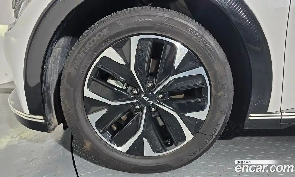 Kia EV6 2023 0.1 Автомат в Москве № 287684, фото 20