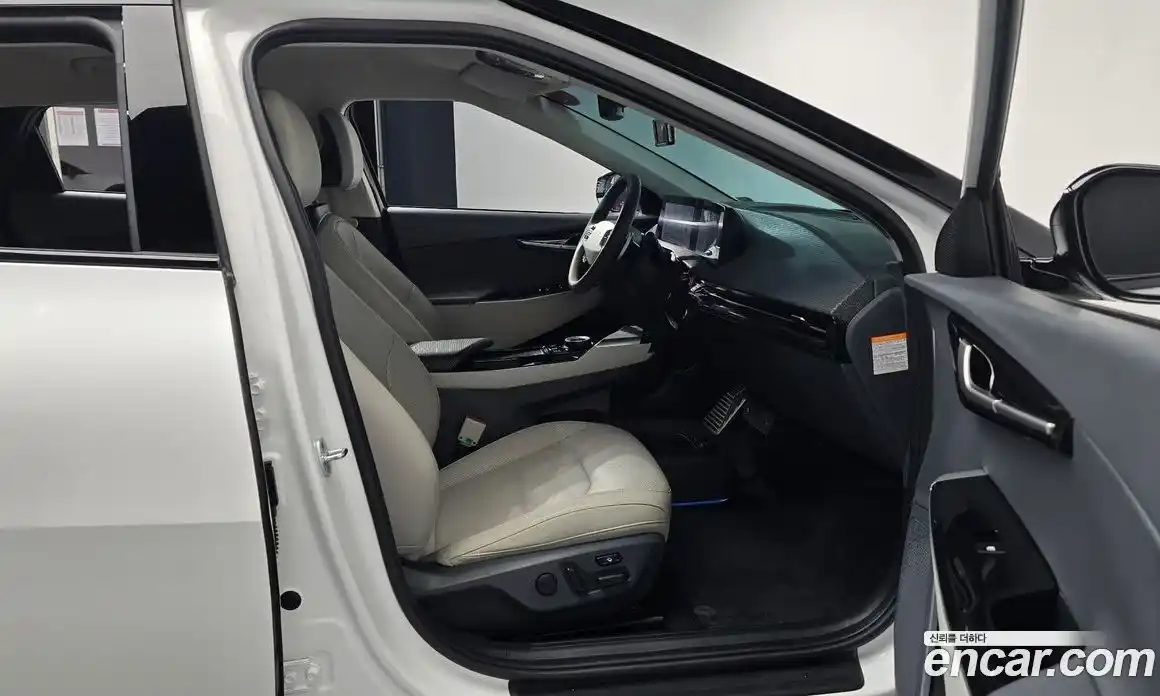 Kia EV6 2023 0.1 Автомат в Москве № 287684, фото 7