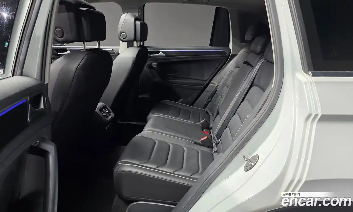 Volkswagen Tiguan 2023 2.0 Автомат в Москве № 301314, фото 12