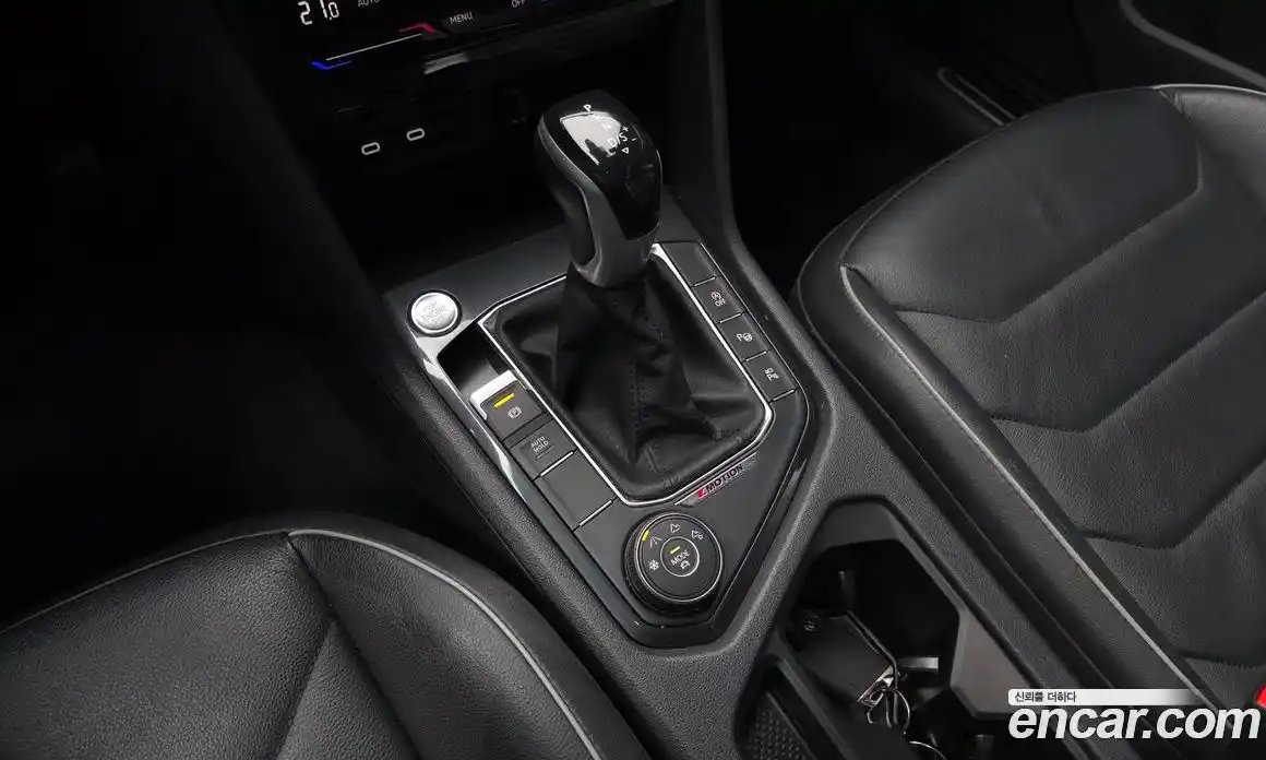 Volkswagen Tiguan 2023 2.0 Автомат в Москве № 301314, фото 17