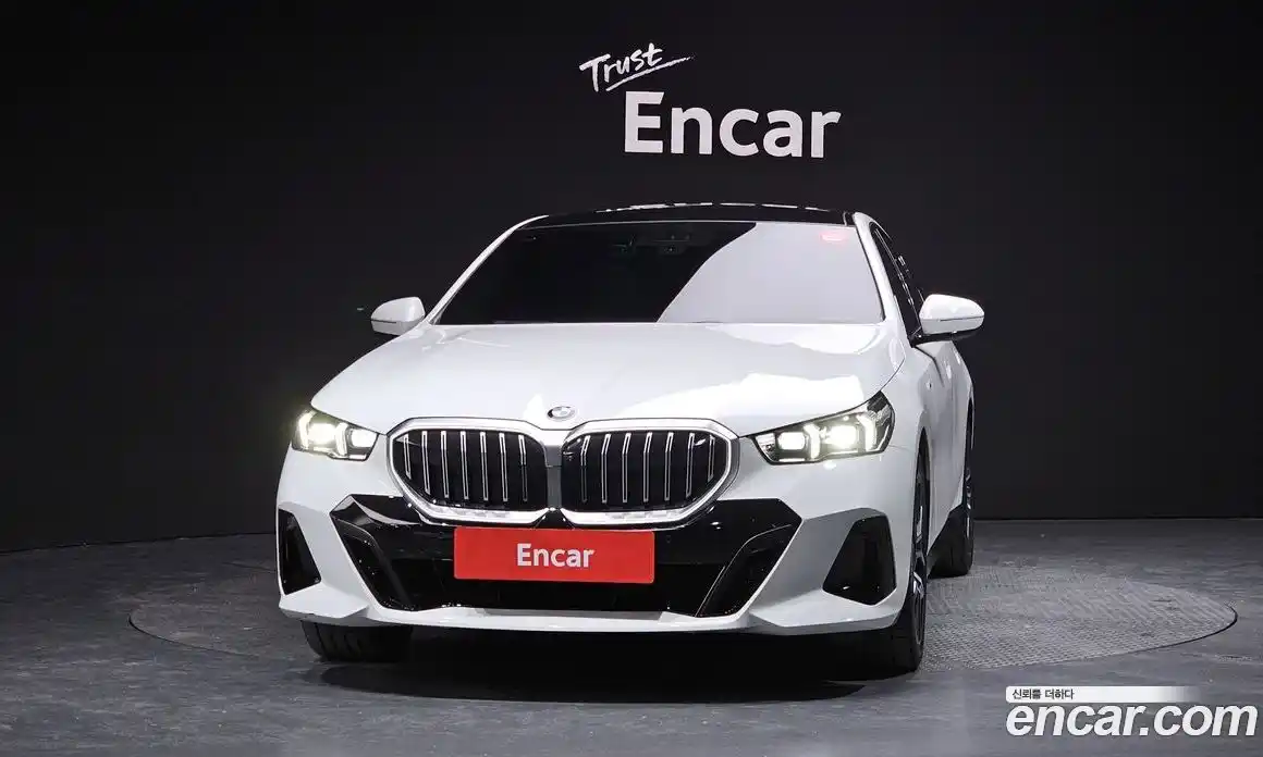 BMW 5-Series 2025 2.0 Автомат в Москве № 302424, фото 11