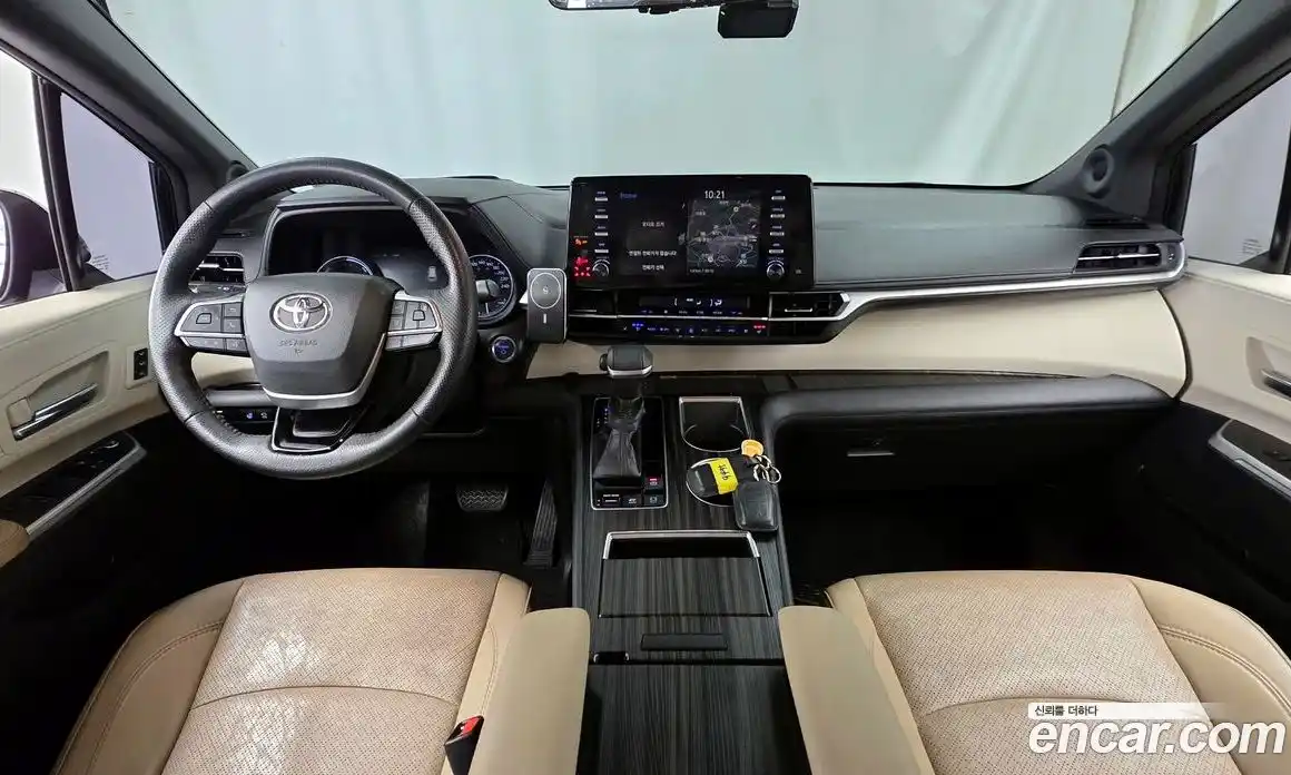 Toyota Sienna 2021 2.5 Автомат в Москве № 302623, фото 15