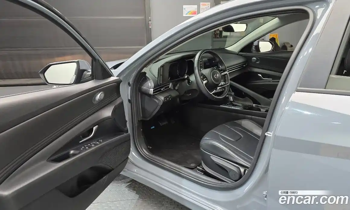 Hyundai Avante 2021 1.6 Автомат в Москве № 303338, фото 13