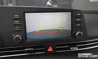 Hyundai Avante 2021 1.6 Автомат в Москве № 303338, миниатюра 3