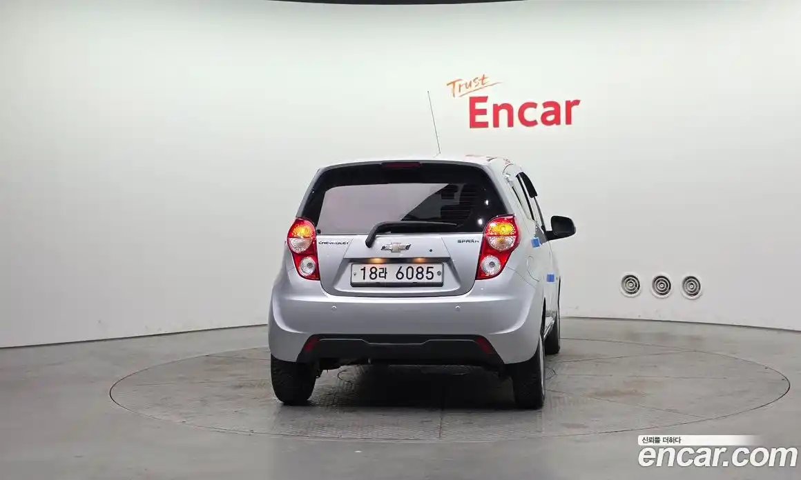 Chevrolet Spark 2015 1.0 Механическая в Москве № 327168, фото 7