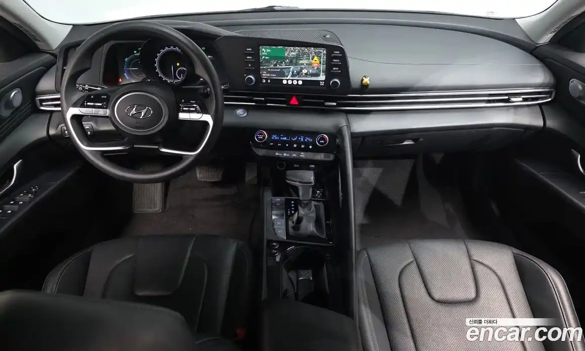 Hyundai Avante 2023 1.6 Автомат в Москве № 330896, фото 9