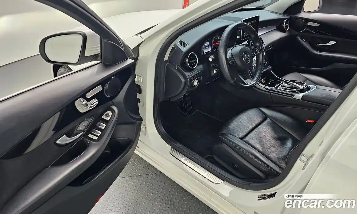 Mercedes-Benz C-Class 2016 1.6 Автомат в Москве № 342471, фото 15