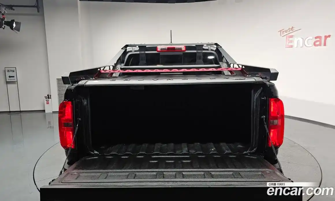 Chevrolet Colorado 2022 3.6 Автомат в Москве № 39845, фото 15