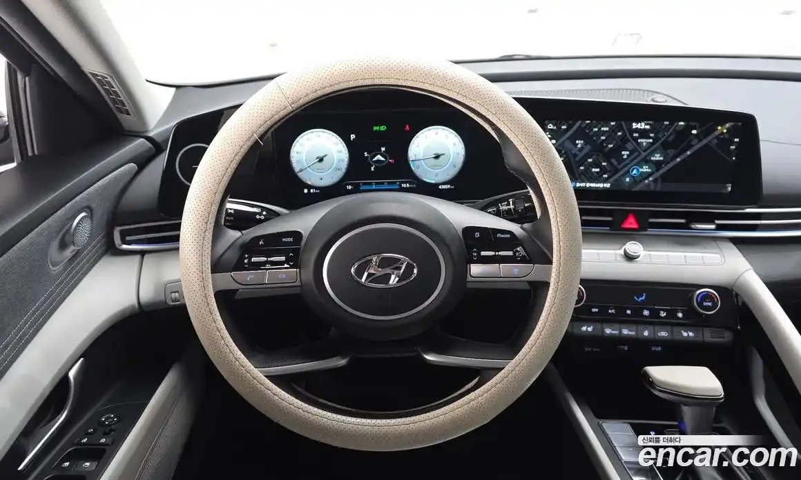 Hyundai Avante 2023 1.6 Автомат в Москве № 45818, фото 2