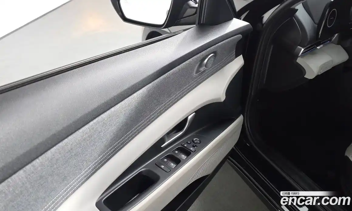 Hyundai Avante 2023 1.6 Автомат в Москве № 45818, фото 3