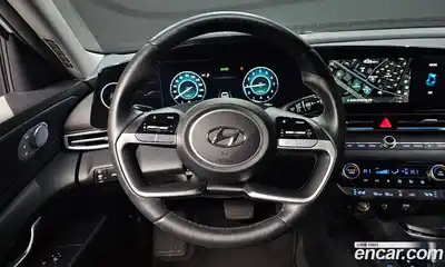 Hyundai Avante 2023 1.6 Автомат в Москве № 46918, миниатюра 11