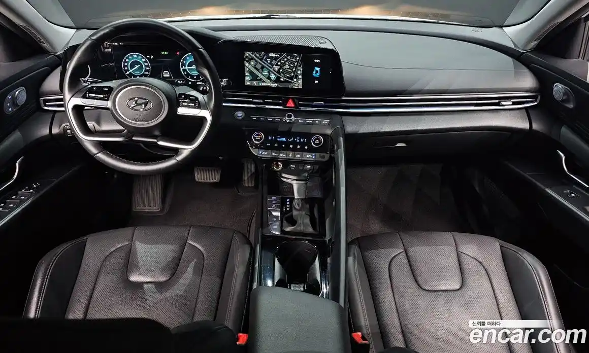 Hyundai Avante 2023 1.6 Автомат в Москве № 46918, фото 4