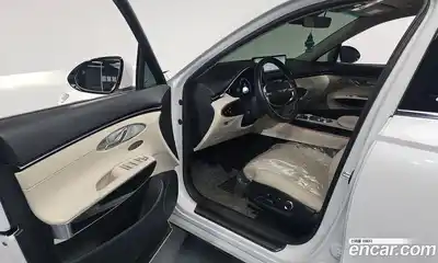 Genesis GV70 2023 2.2 Автомат в Москве № 56619, миниатюра 12