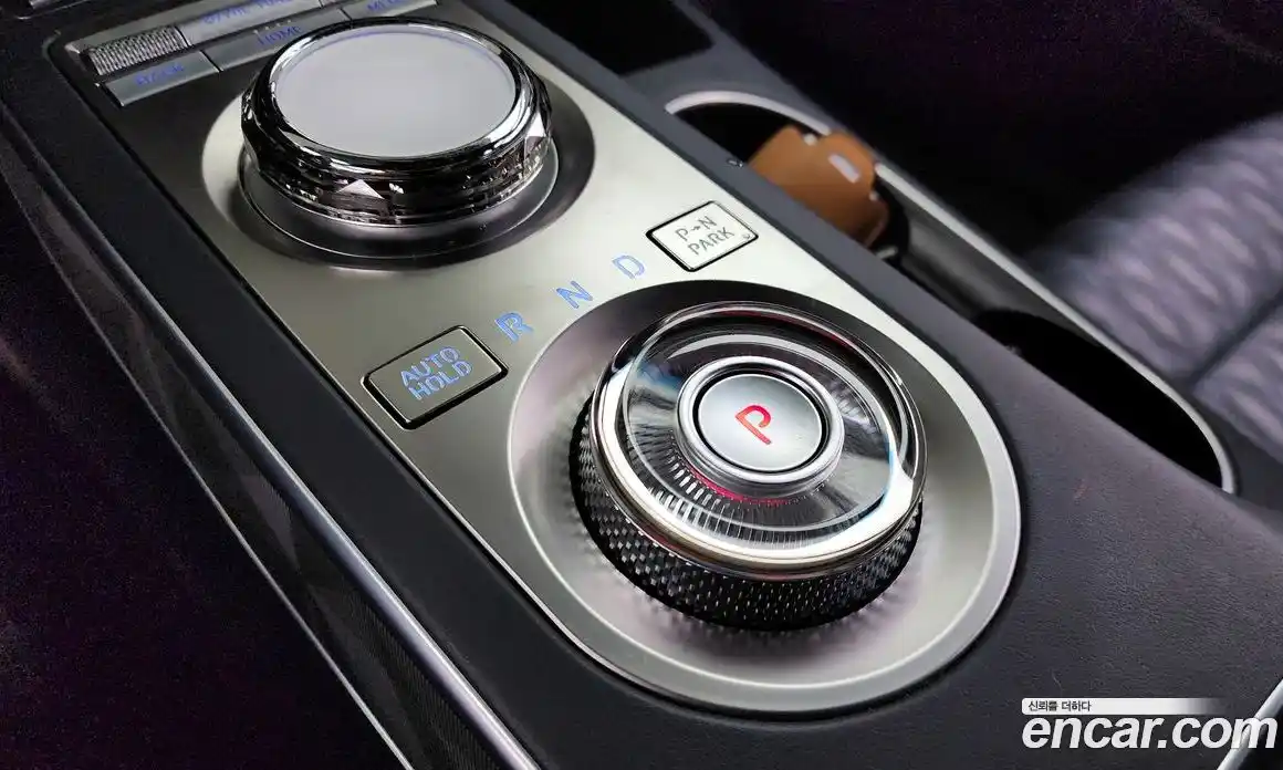 Genesis GV70 2023 2.5 Автомат в Москве № 57058, фото 20