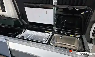 Hyundai Staria, 2024