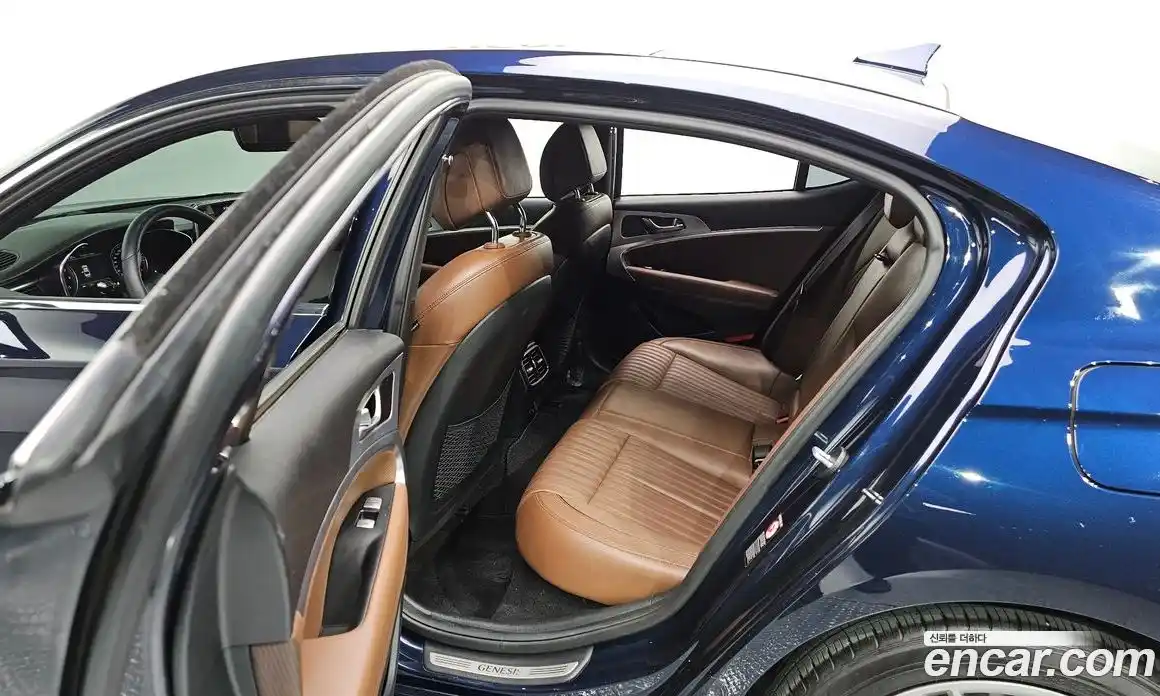 Genesis G70 2019 2.0 Автомат в Москве № 58515, фото 13