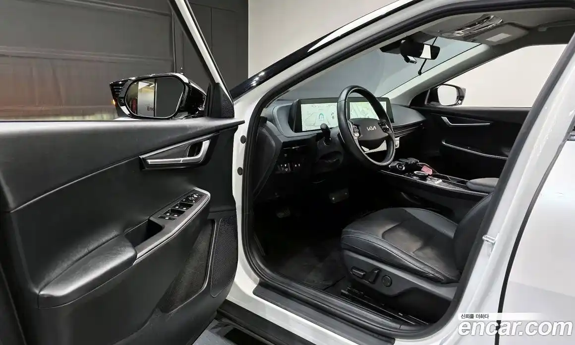 Kia EV6 2022 0.1 Автомат в Москве № 72967, фото 14