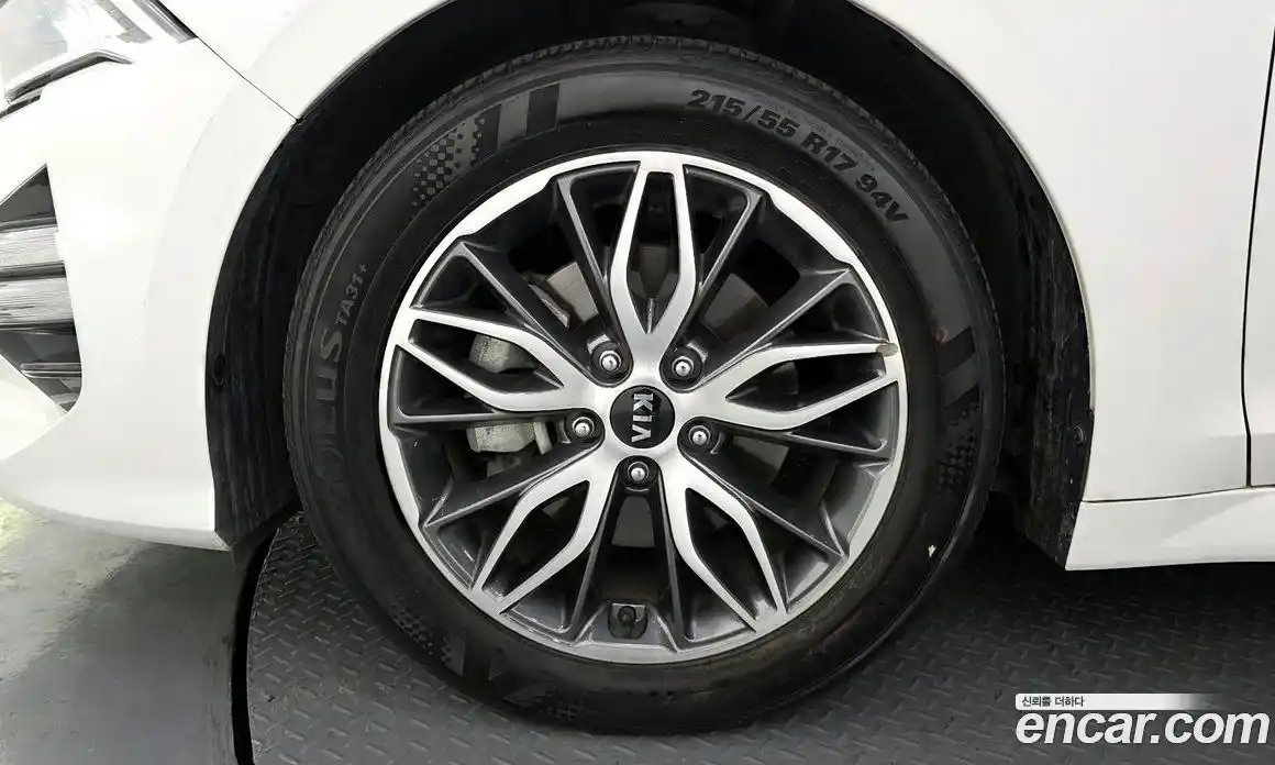 Kia K5 2020 2.0 Автомат в Москве № 75014, фото 1