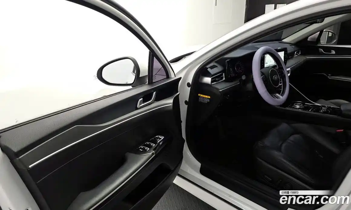 Kia K5 2020 2.0 Автомат в Москве № 75014, фото 13