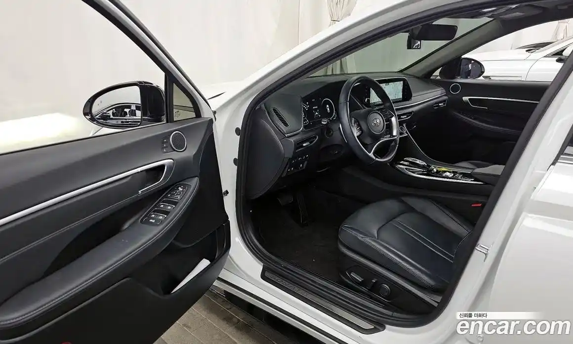 Hyundai Sonata 2022 1.6 Автомат в Москве № 8588, фото 14