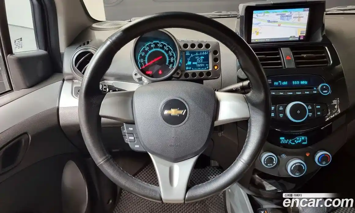 Chevrolet Spark 2012 1.0 Автомат в Москве № 92579, фото 18