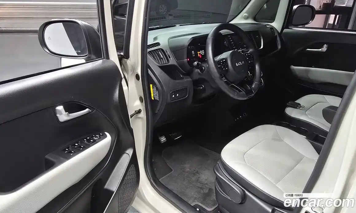 Kia Ray 2023 1.0 Автомат в Москве № 96626, фото 11