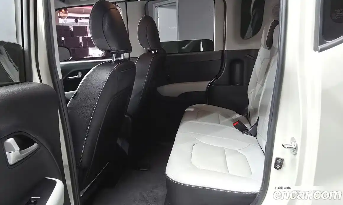 Kia Ray 2023 1.0 Автомат в Москве № 96626, фото 17