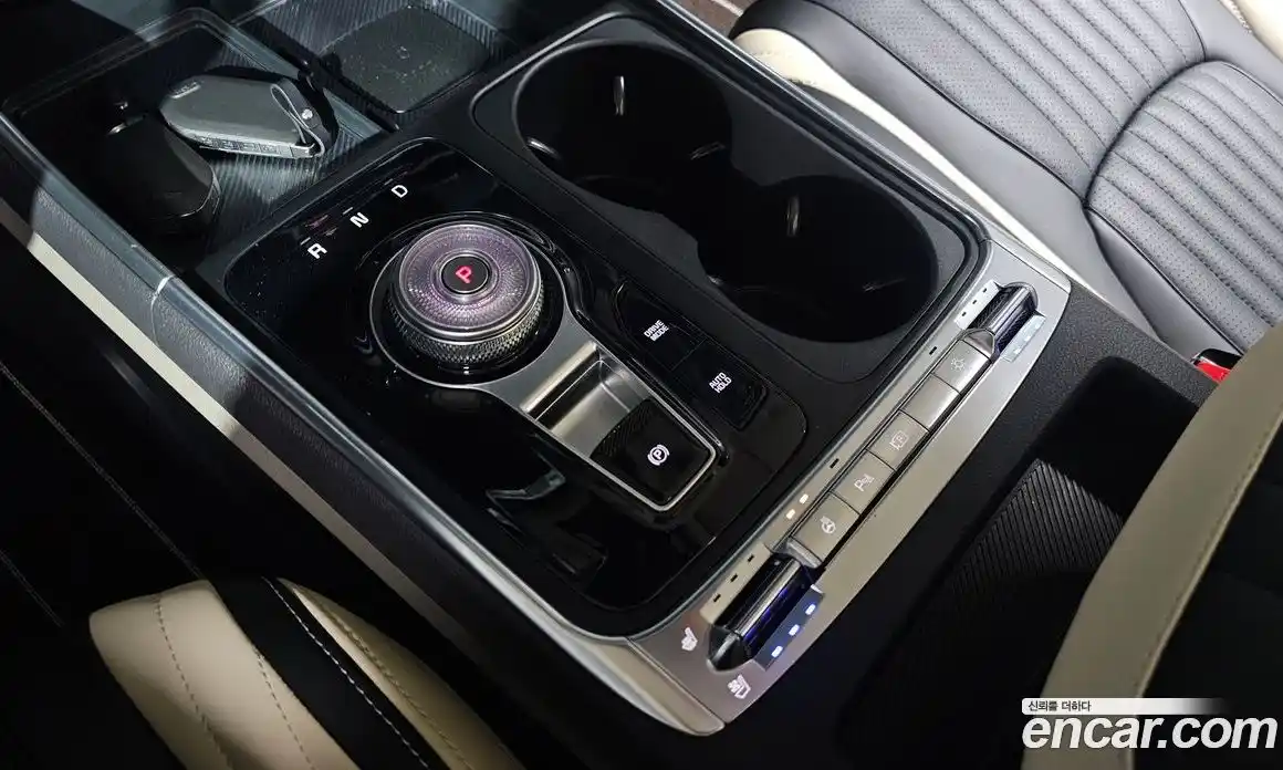 Kia Canival 2025 3.5 Автомат в Москве № 9873, фото 17