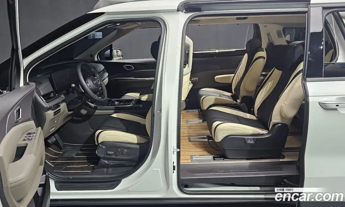 Kia Canival 2025 3.5 Автомат в Москве № 9873, фото 19