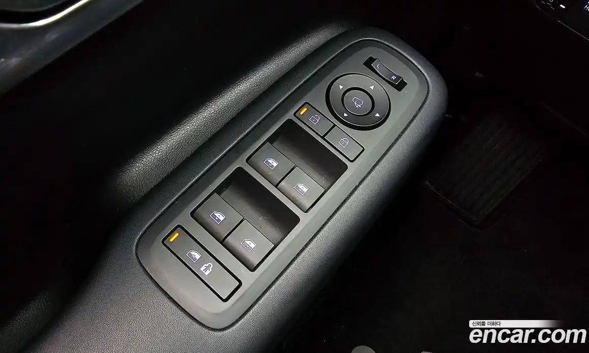 Hyundai Santa Fe 2024 2.5 Автомат в Москве № 107825, фото 15