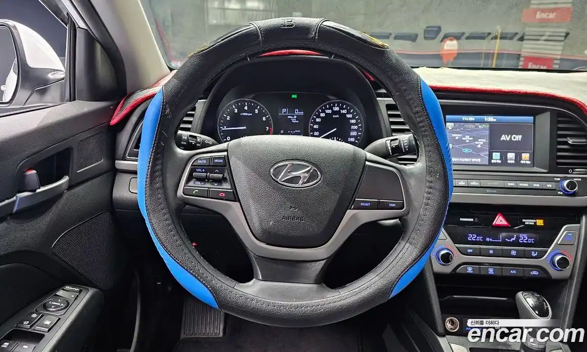 Hyundai Avante 2017 1.6 Автомат в Москве № 110526, фото 8