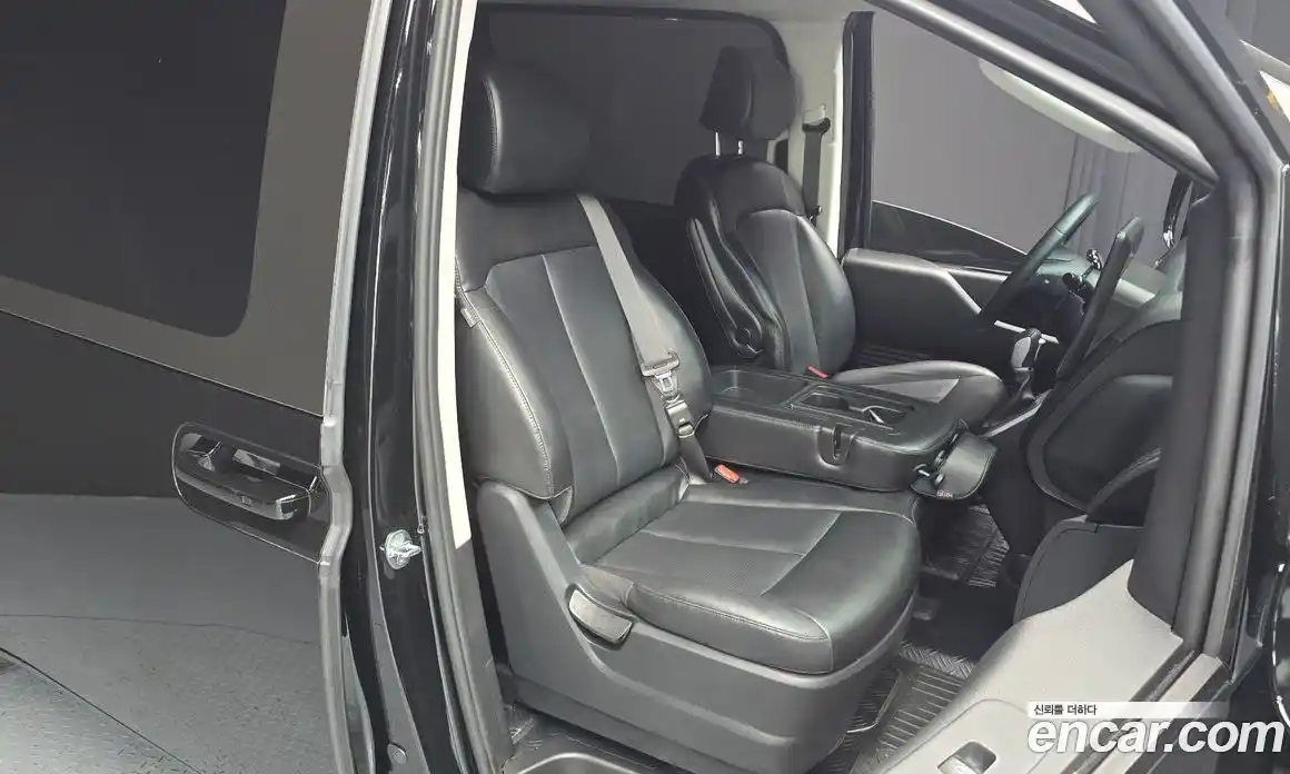 Hyundai Staria 2023 2.2 Автомат в Москве № 111228, фото 5